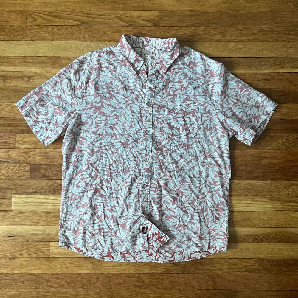 MOVING SALE 🚚 Men’s Faherty Playa Short Sleeve Button-Up Shirt